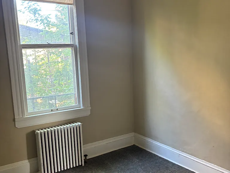 2429 1st Ave S #10 — Photo 4