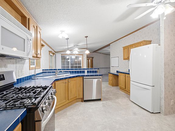 3rd image of 3 Maple Way