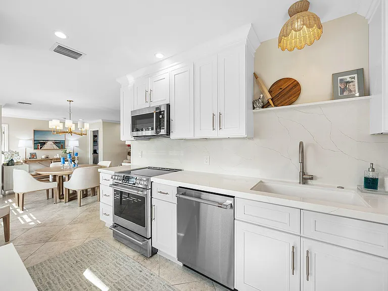 4100 Quail Ridge Dr N #B — Photo 10