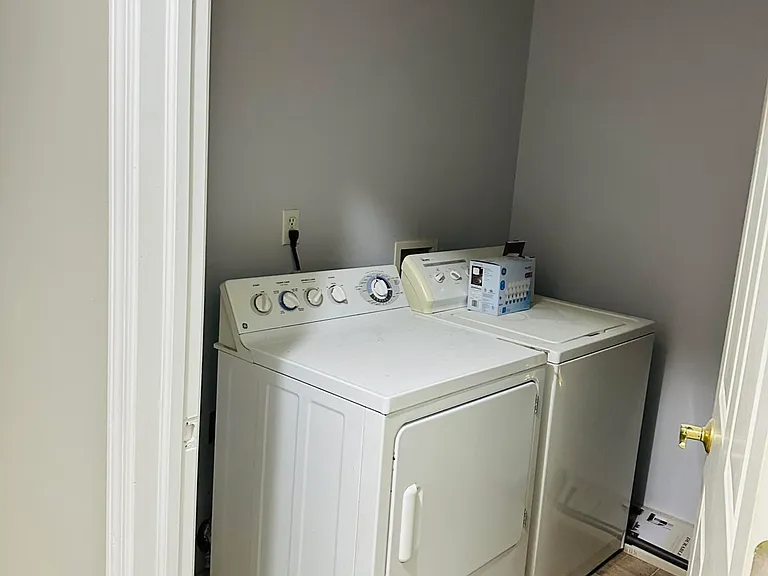 22063 Fairlane Blvd — Photo 8