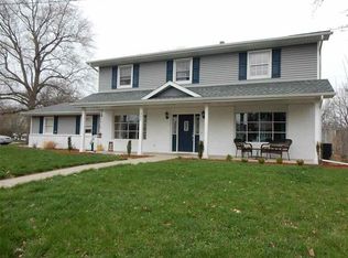 300 Rhoads Ave, Lincoln, IL 62656