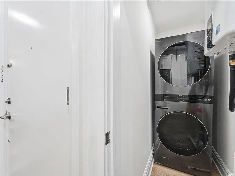 155 Grand St #2 — Photo 13