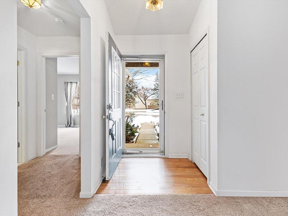 208 Woodfield Square Ln 74, Brighton, MI 48116 Zillow