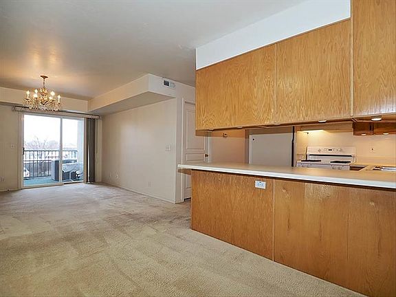 5th image of 278 E New Century Ln