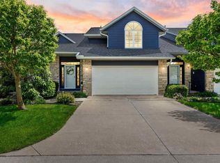 784 W Side Dr, Iowa City, IA 52246