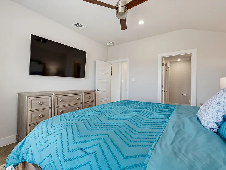 1114 Lexington Dr — Photo 8