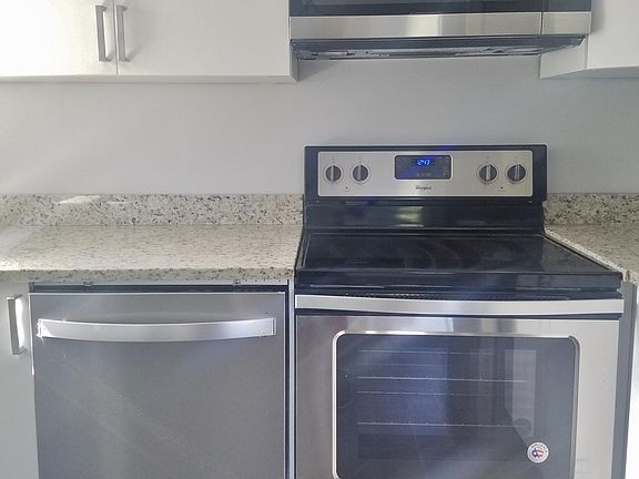 4th image of 1425 NE 56th St APT 4