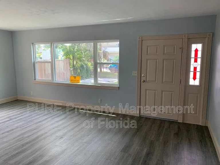 5575 NE 30th St #A — Photo 3