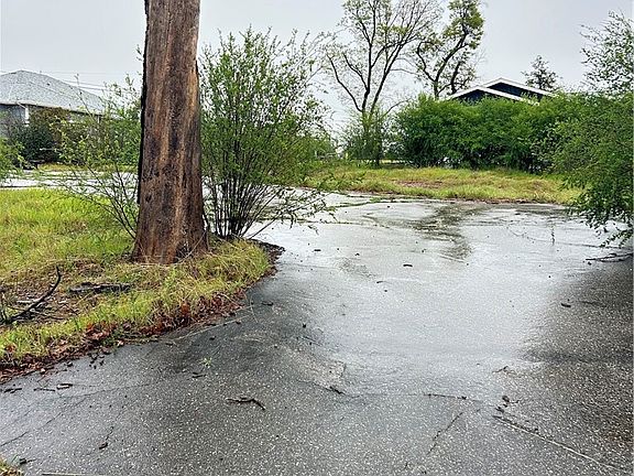 5th image of 1615 Pearson Rd