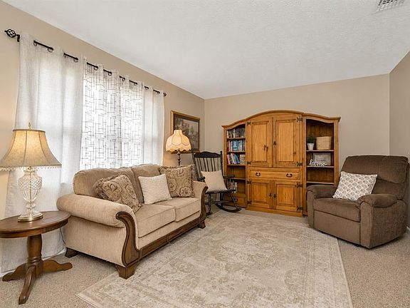 3rd image of 12212 FLORAL LANE