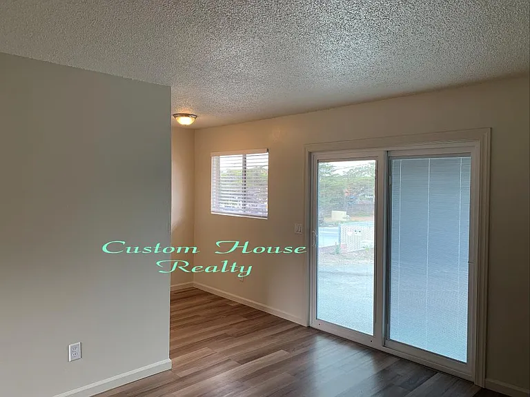 276 Carmel Ave #D — Photo 2