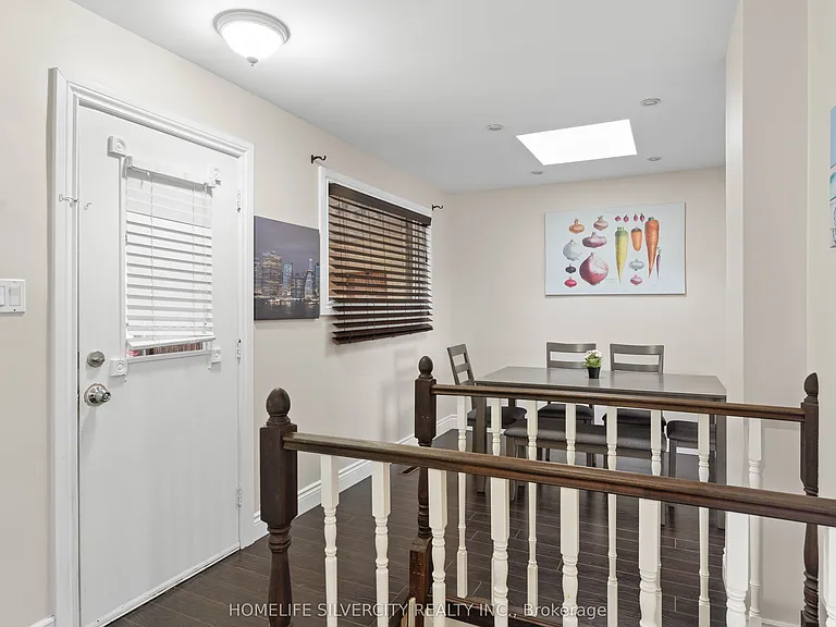 298 Barton St — Photo 10