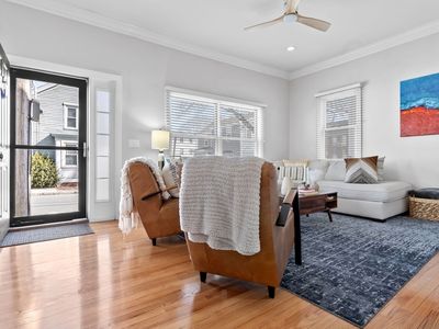 22 Purchase St #1, Newburyport, MA, 01950