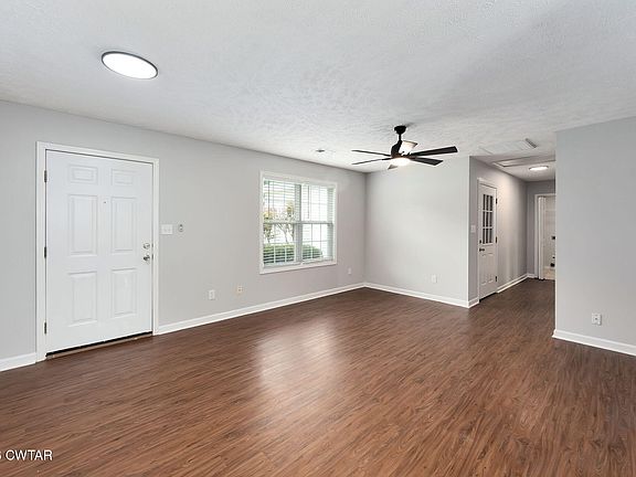3rd image of 5050 N Main St