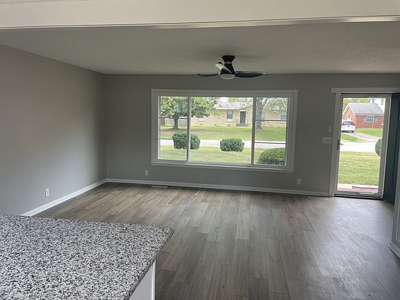 3rd image of 302 Copeland Rd