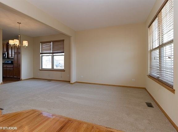3rd image of 15478 Lakeview Dr