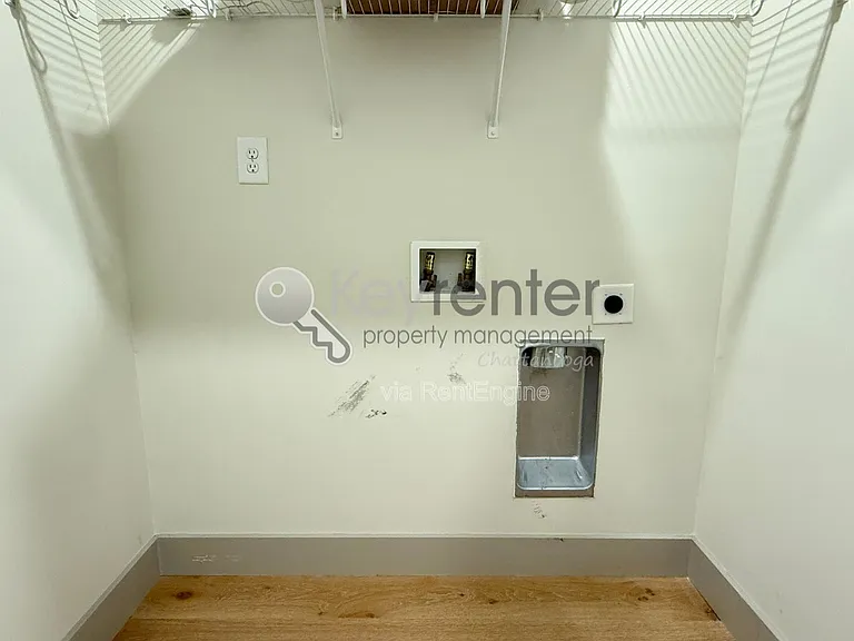 1072 Amelia Ct — Photo 26