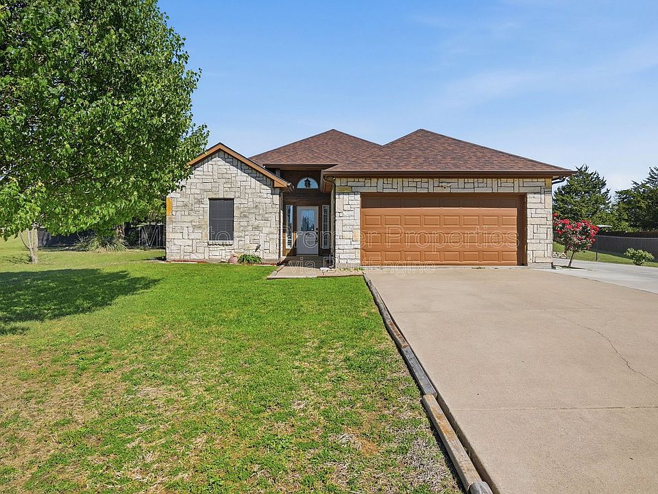 1st image of 2705 Cedar Park Dr