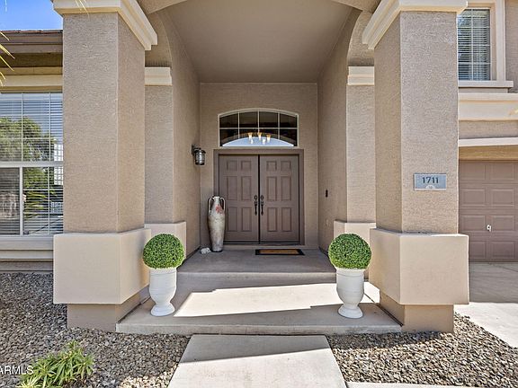 4th image of 1711 E HORSESHOE Drive