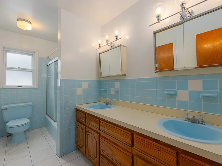 30 Cassilis Ave — Photo 20