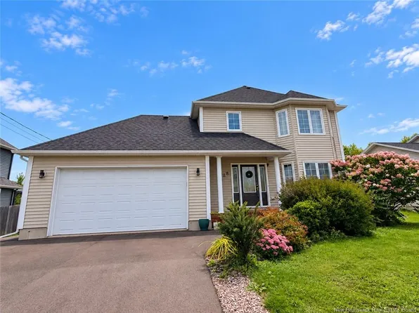 228 Rennick Rd, Moncton, NB E1G 4X9