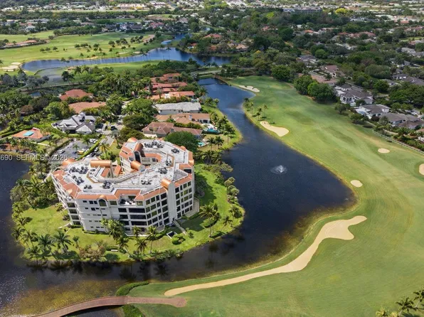 7383 Orangewood Ln APT 301, Boca Raton, FL 33433