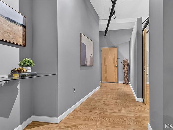 5th image of 1619 Washington Ave #802