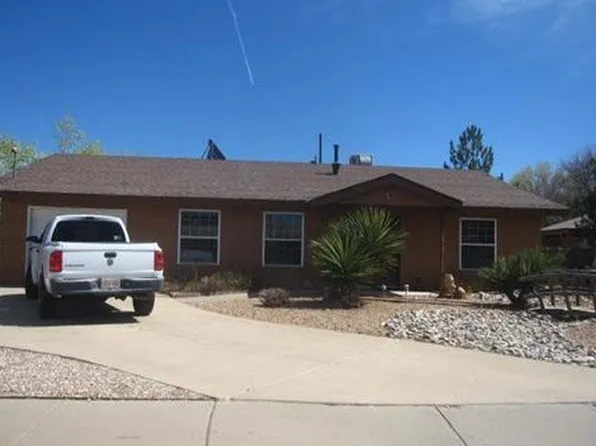 5424 9th St NW, Albuquerque, NM 87107