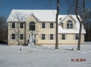 568 Scenic Dr, Albrightsville, PA 18210