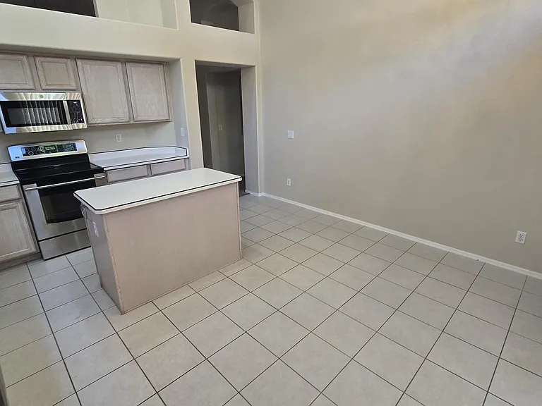 8362 W Melinda Ln — Photo 15