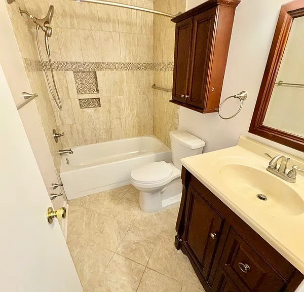 1514 Cross Keys Ct — Photo 9