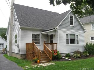 8 Elizabeth St, Dansville, NY 14437