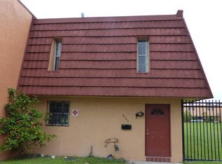 3743 NW 20th St, Lauderdale Lakes, FL 33311