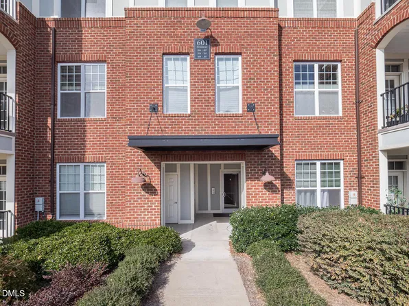 601 Finsbury St APT 205, Durham, NC 27703