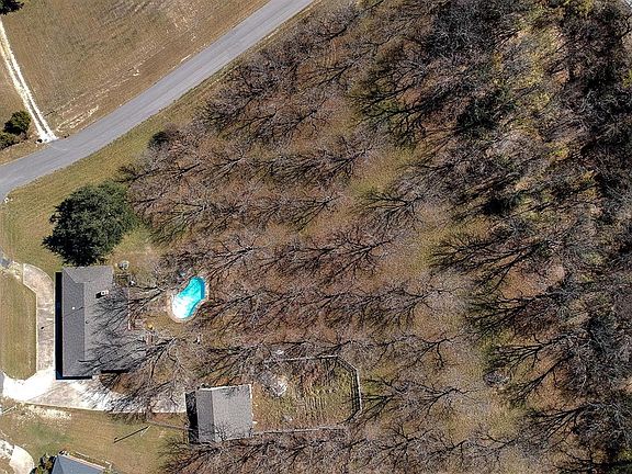 4th image of 105 Cherokee Ct