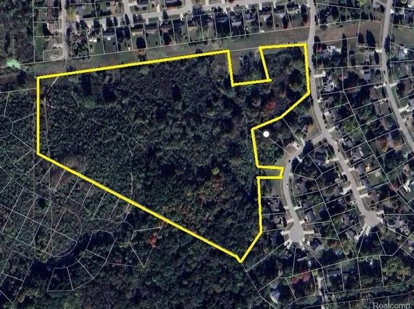 Sanctuary Point Ct, Grand Blanc, MI 48439