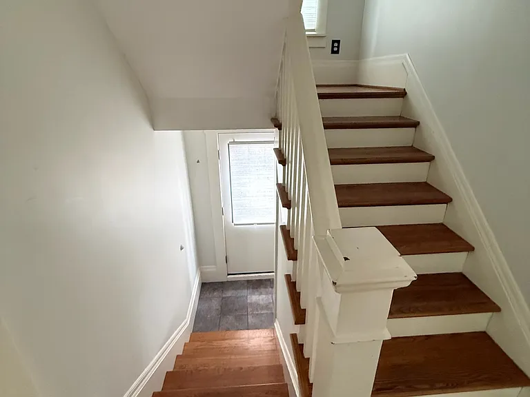 215 SE 30th Pl — Photo 19
