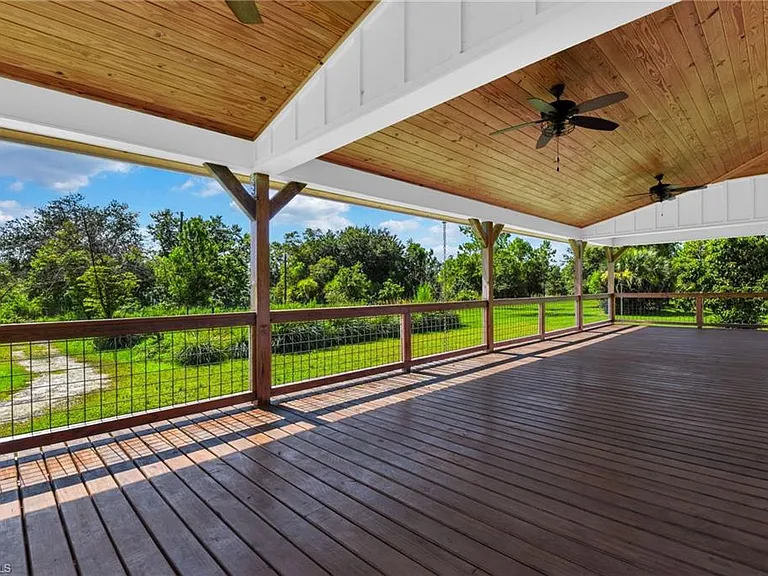 828 Sanctuary Rd — Photo 33
