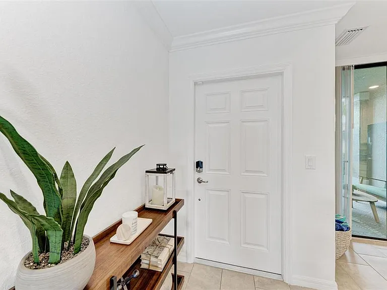 5685 Palmer Cir #105 — Photo 6