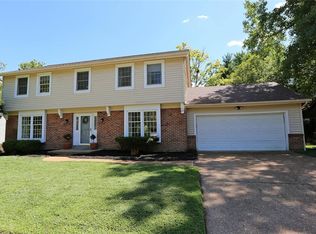 14966 Country Ridge Dr, Chesterfield, MO 63017