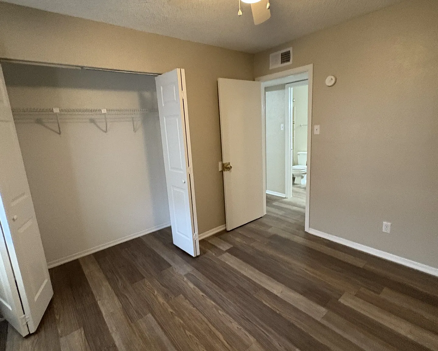 San Montego Apartments — Photo 4