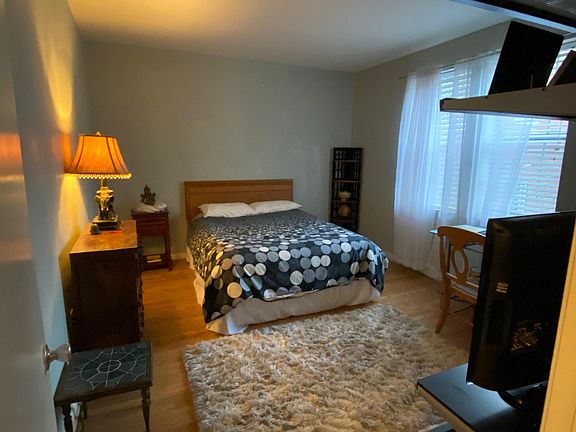 4th image of 1808 N Queens Ln APT 210