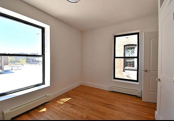 2nd image of 1019 Southern Blvd APT 5D