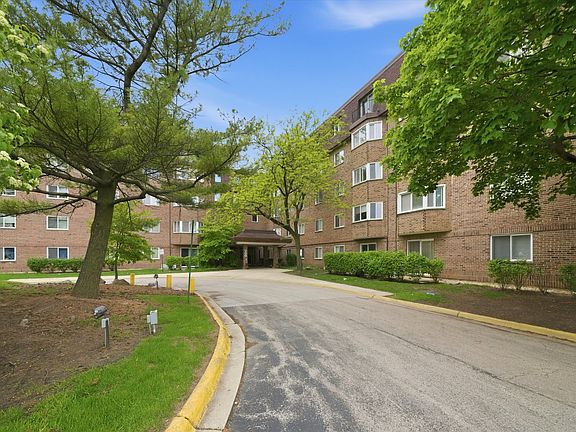 2nd image of 300 S Roselle Rd APT 309