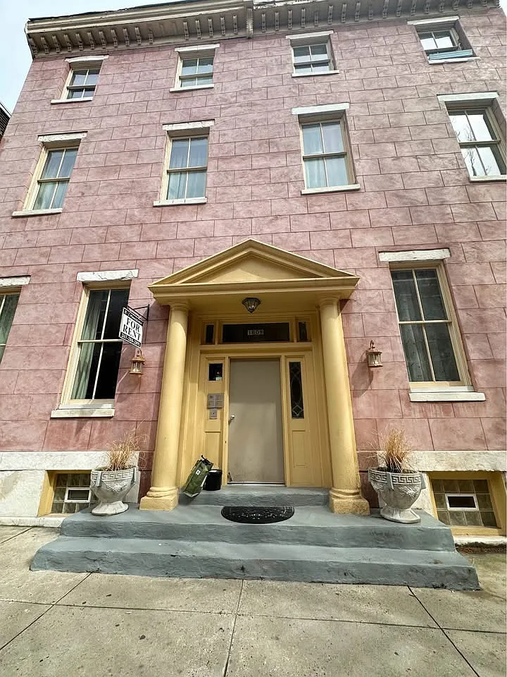 Building Photo - 1609 Mount Vernon St #6