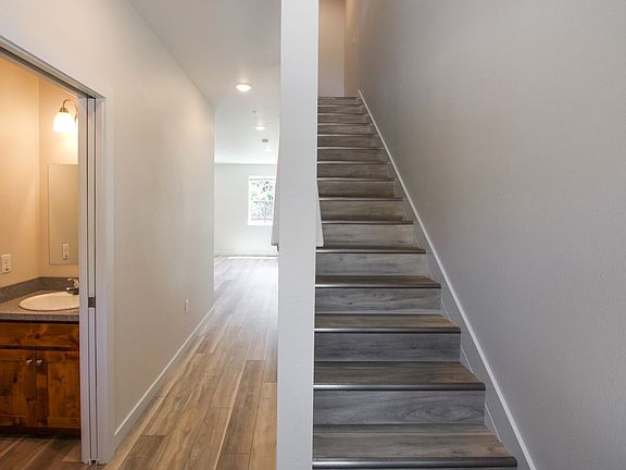 4th image of 1191-1197 Jefferson St NE #1195