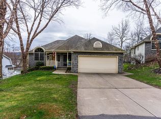 102 Deacons Grn #3, Clarks Green, PA 18411