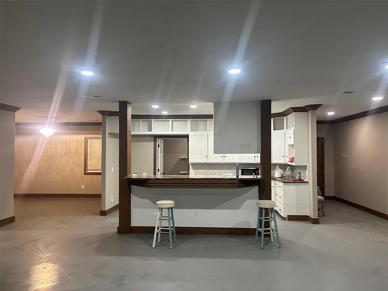 9480 Plum Grove Rd — Photo 16