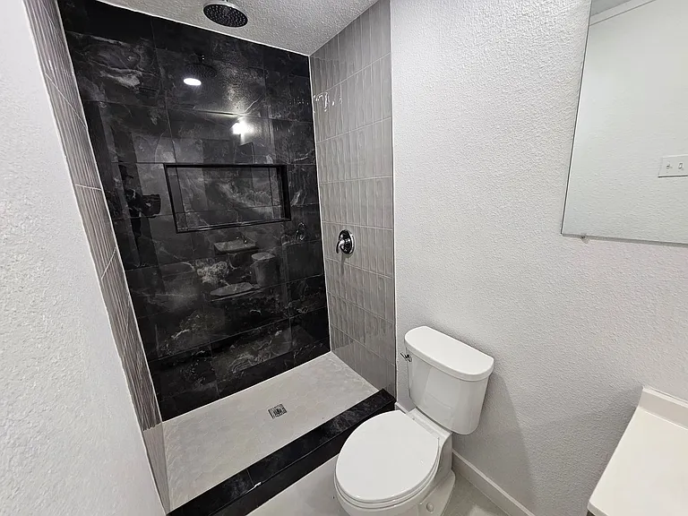 2402 Housley Dr — Photo 25