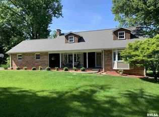 123 Magnolia Ln, Carbondale, IL 62903